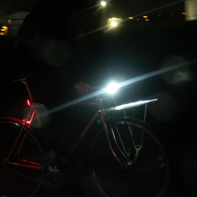 Knog Blinder Front Bike Light - 200 Lumen Rechargeable Bicycle Light - Bright LED Bike Headlight with Integrated USB Charging, 8 Light Modes, IP67 Waterproof, Fits 22-32mm Handlebars - Square Design - Image 3